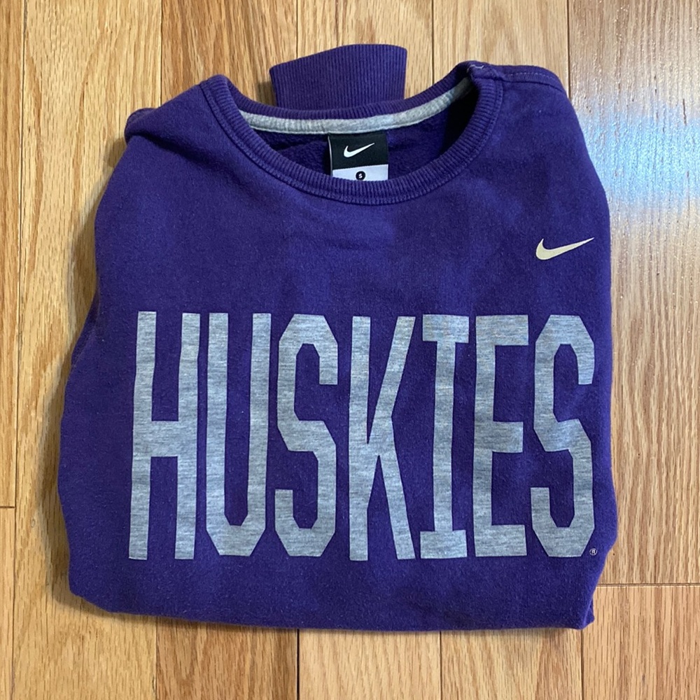 University of Washington purple sweatshirt